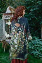 Load image into Gallery viewer, I Dream in Flowers Kimono