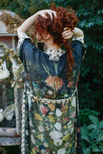 Load image into Gallery viewer, I Dream in Flowers Kimono