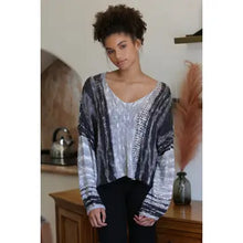 Load image into Gallery viewer, Light weight knit pullover sweater