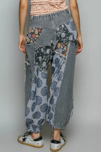 Load image into Gallery viewer, Jacquard Floral Twill Patch Waist Loop Jogger Pants