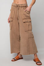 Load image into Gallery viewer, Wide Leg Cargo Pants
