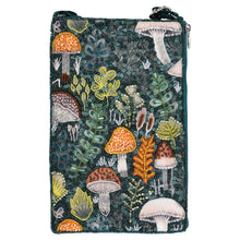 Load image into Gallery viewer, Club Beaded Bags