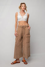 Load image into Gallery viewer, Wide Leg Cargo Pants