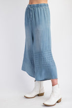 Load image into Gallery viewer, Chambray Wide Leg Capri pants