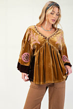 Load image into Gallery viewer, Embroidered Velvet Tunic