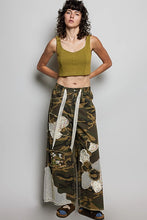 Load image into Gallery viewer, Floral Embroidered Patches Butterfly Patchwork Woven Pants