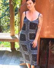 Load image into Gallery viewer, Paisley Shift Dress